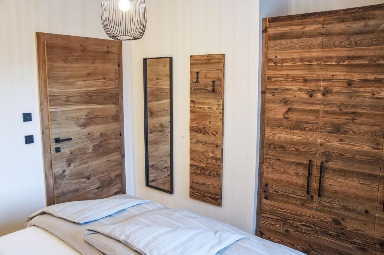 פיברברון Zeitfrei Chalet Apartments מראה חיצוני תמונה